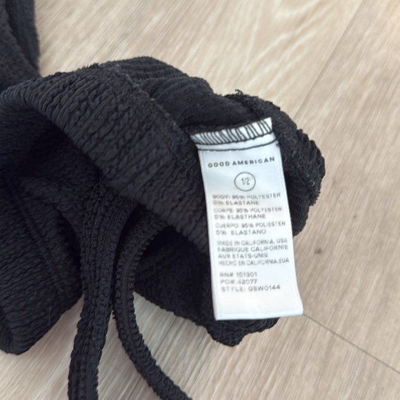 Good American Square Neck Compression Swim Top in Black - Picture 2 of 3